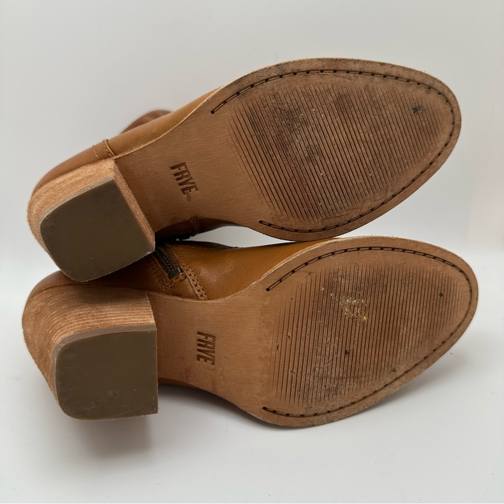 FRYE Cognac Ankle Boot Bootie Sz 6M Brown Leather Side zip Western Cowgirl - Picture 13 of 16